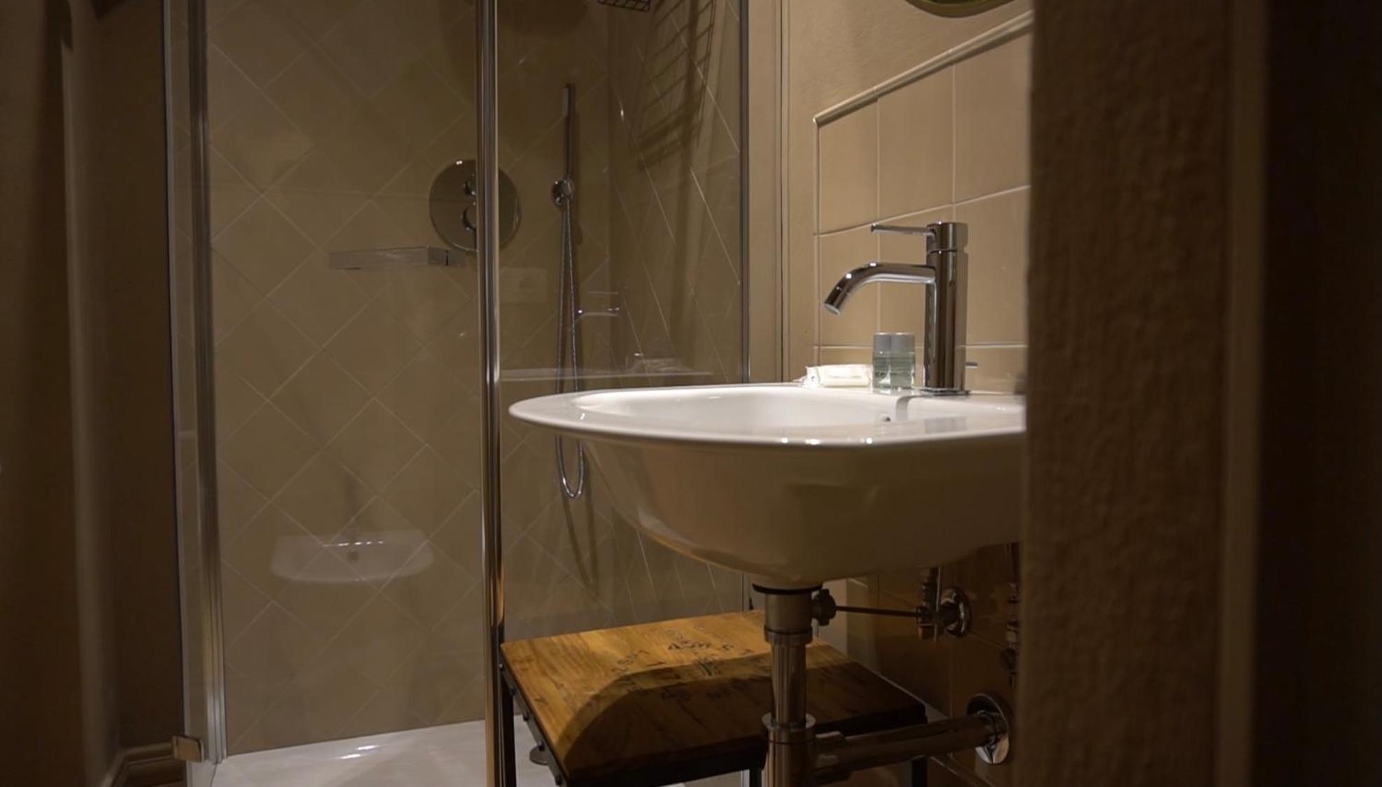 Bed and Breakfast Oberdan Ospitalita' Тоді Екстер'єр фото