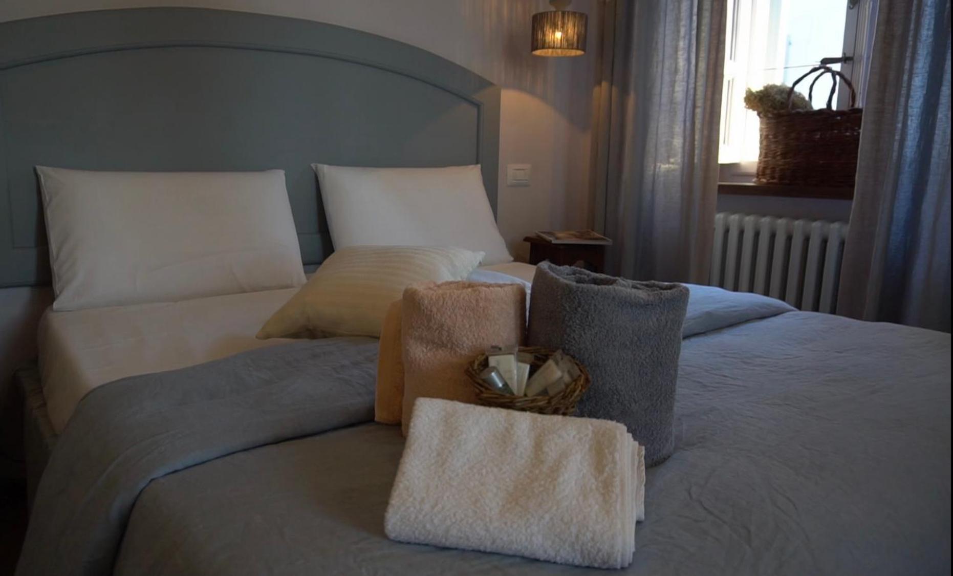 Bed and Breakfast Oberdan Ospitalita' Тоді Екстер'єр фото