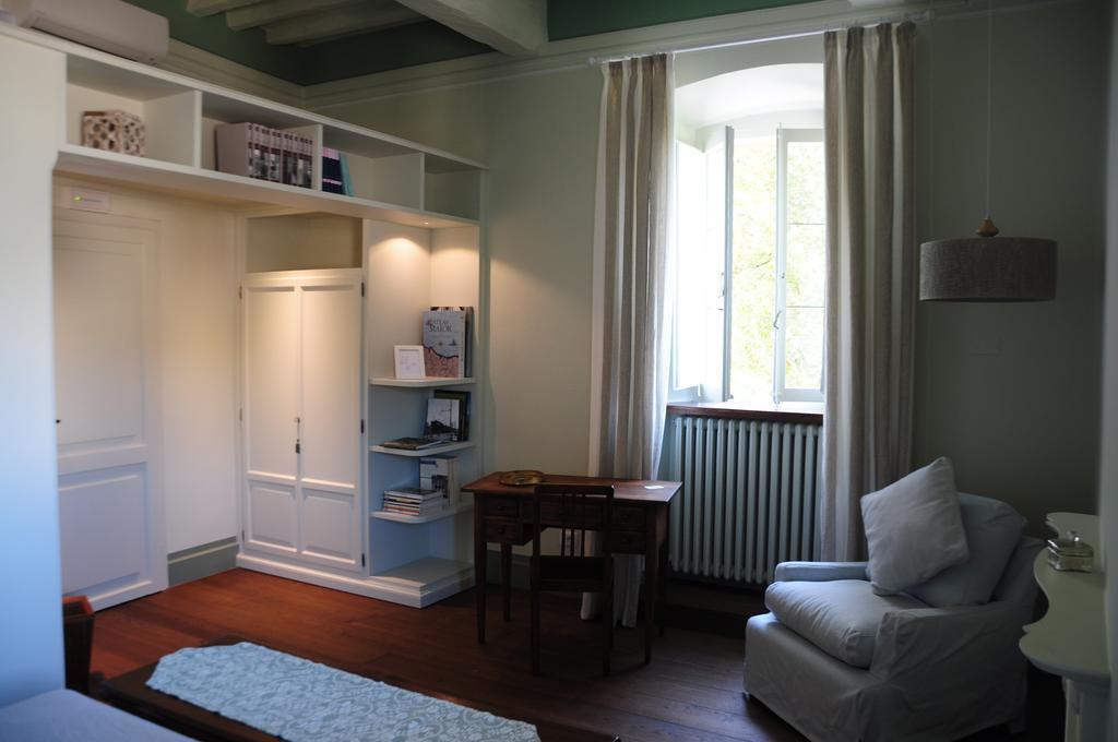 Bed and Breakfast Oberdan Ospitalita' Тоді Екстер'єр фото