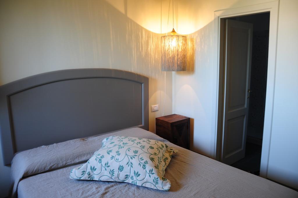 Bed and Breakfast Oberdan Ospitalita' Тоді Екстер'єр фото
